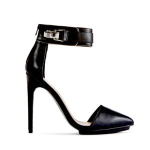 JustFab Black Faye Heels. Size 6.5. Never worn.